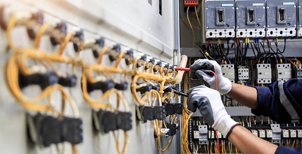 Professional Electrician technician working in University Place, WA